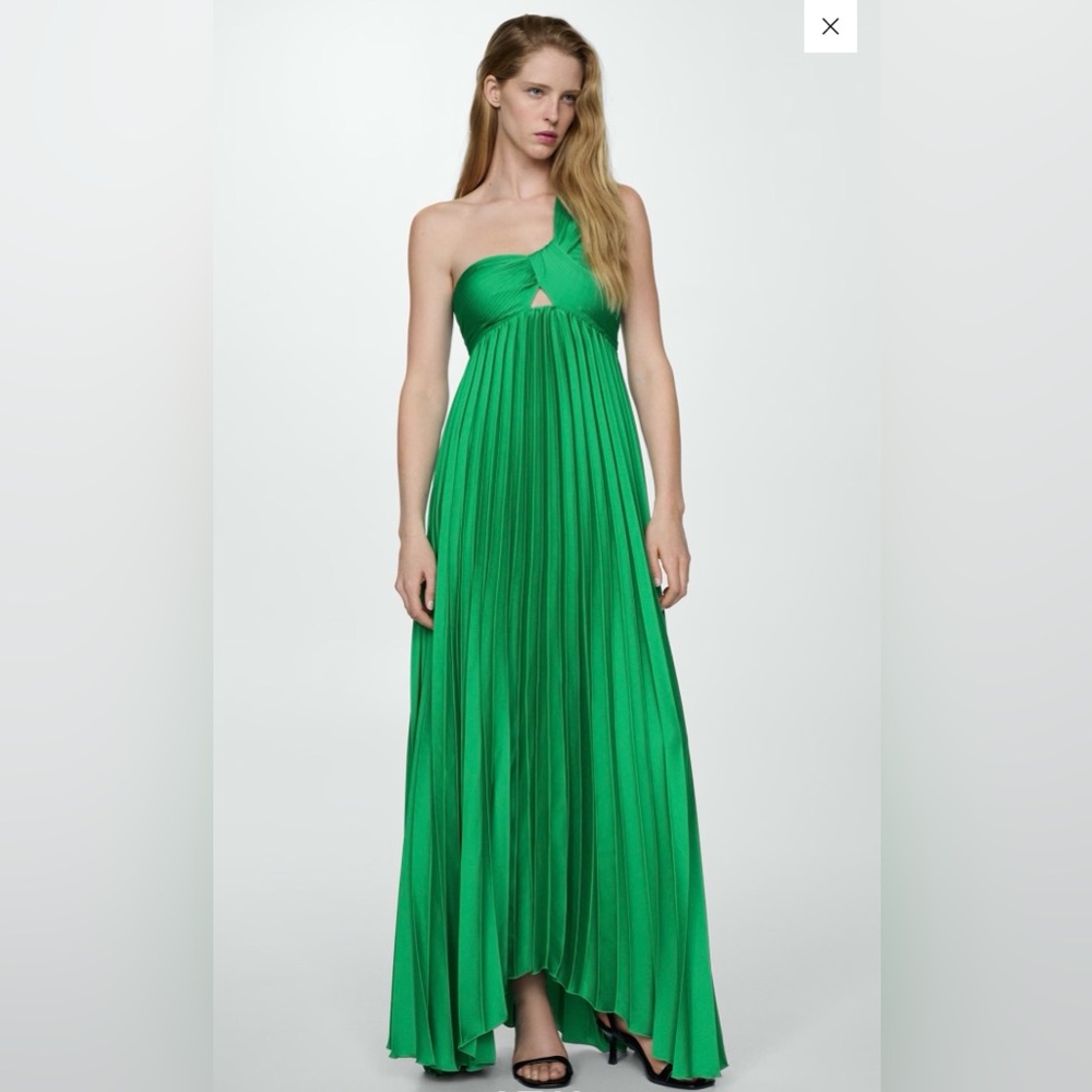Elegant Green One-Shoulder Maxi Dress